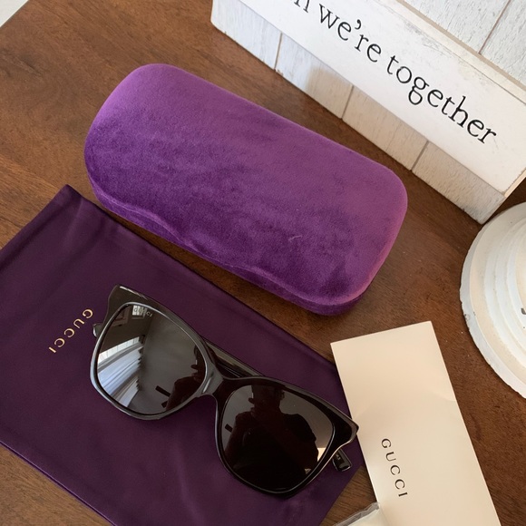 New Gucci over size 🖤 - Picture 9 of 11